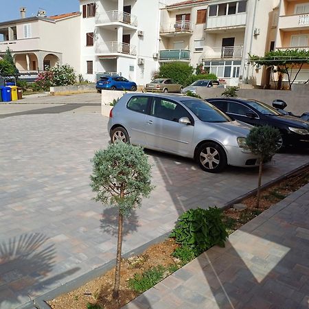 Apartmani Bulajic Krk Town Eksteriør bilde