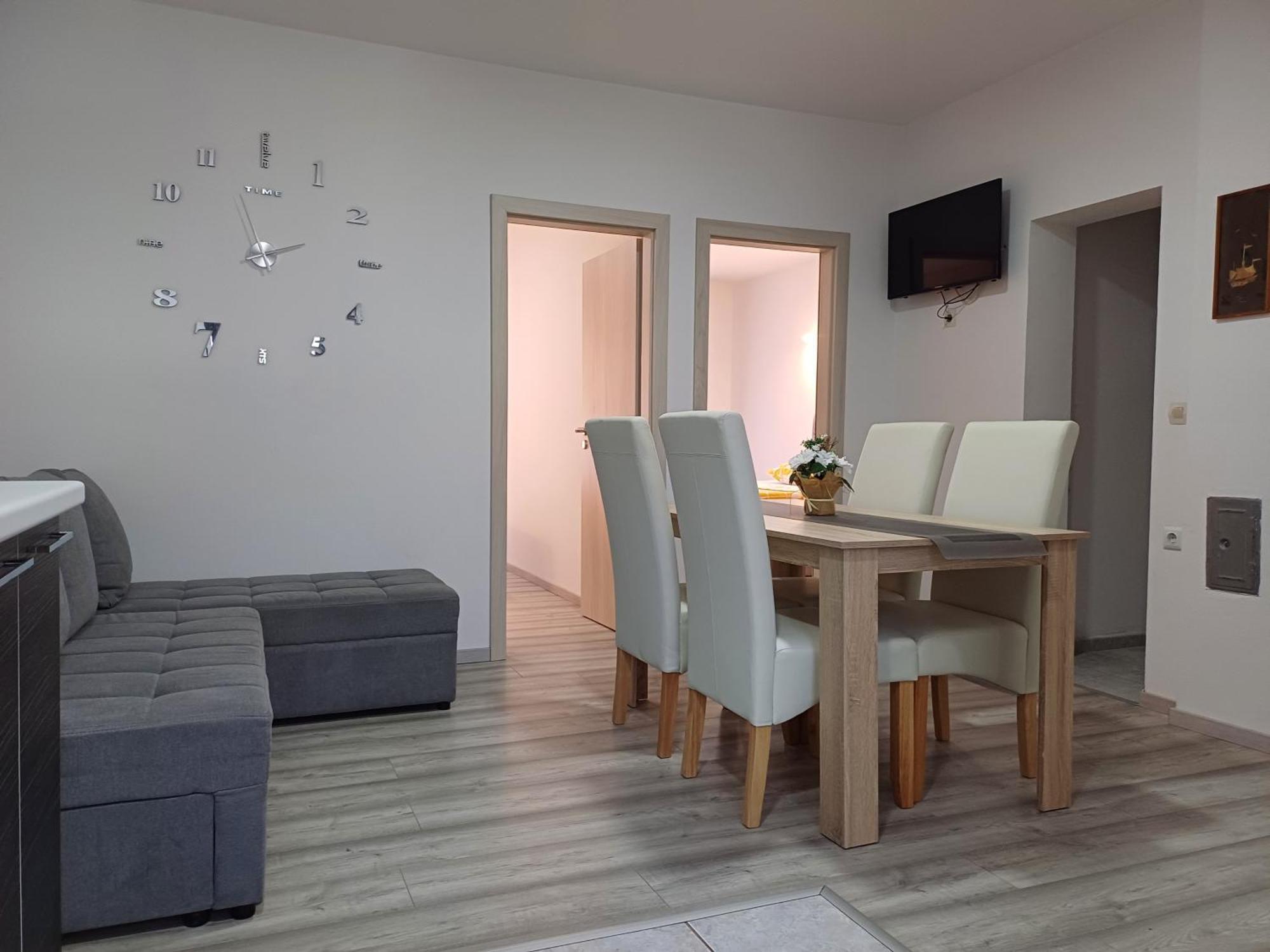 Apartmani Bulajic Krk Town Eksteriør bilde