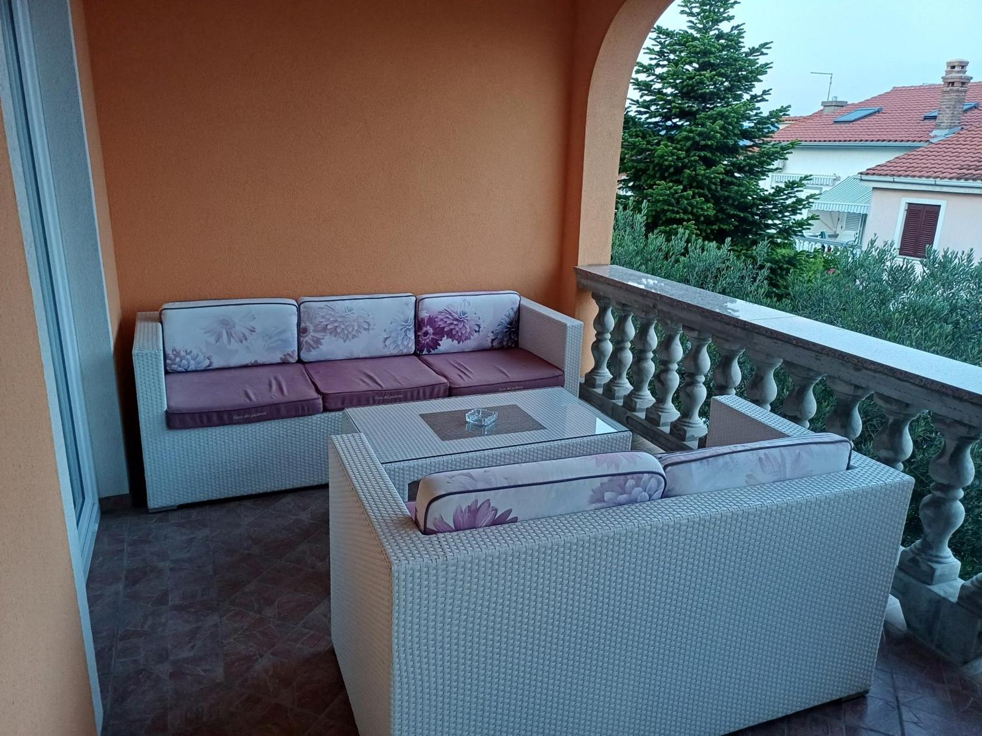 Apartmani Bulajic Krk Town Eksteriør bilde