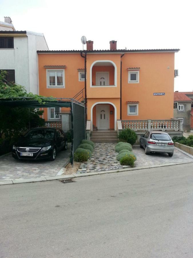 Apartmani Bulajic Krk Town Eksteriør bilde