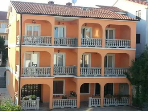 Apartmani Bulajic Krk Town Eksteriør bilde